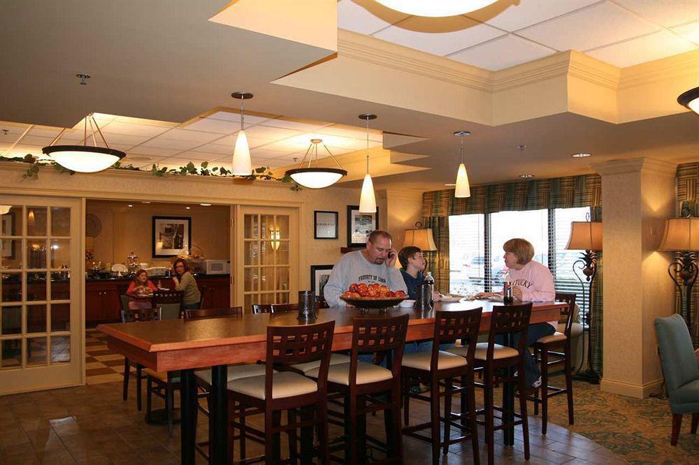 Hampton Inn Маунт-Вернон Ресторан фото